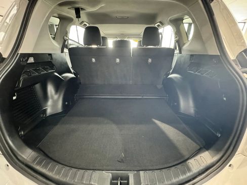 Used 2017 Toyota RAV4 XLE w/ Protection Package image 28