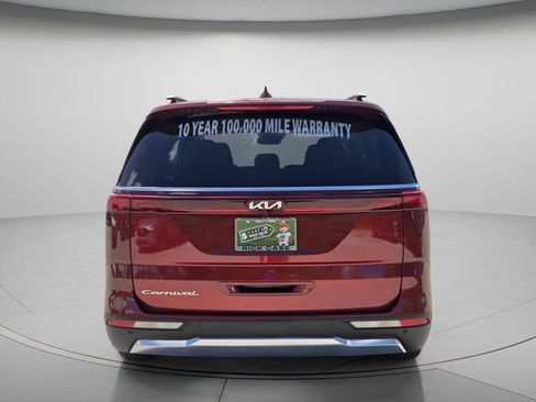 Used 2022 Kia Carnival SX FWD image 6