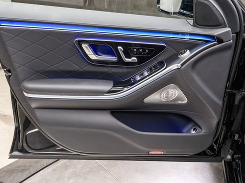 Used 2025 Mercedes-Benz S 580 4MATIC Sedan image 21