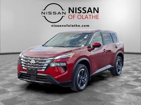 Used 2024 Nissan Rogue SV image 1