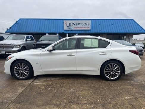 Used 2018 INFINITI Q50 Luxe w/ Essential Package (3.0T Luxe) image 7