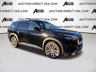 Used 2022 Nissan Pathfinder Platinum w/ Lighting Package (N92)