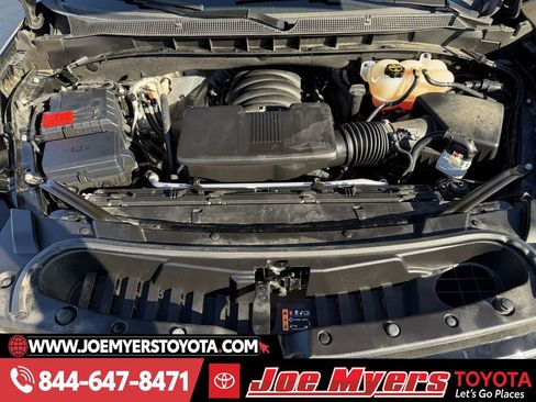 Used 2025 Chevrolet Tahoe LT image 32