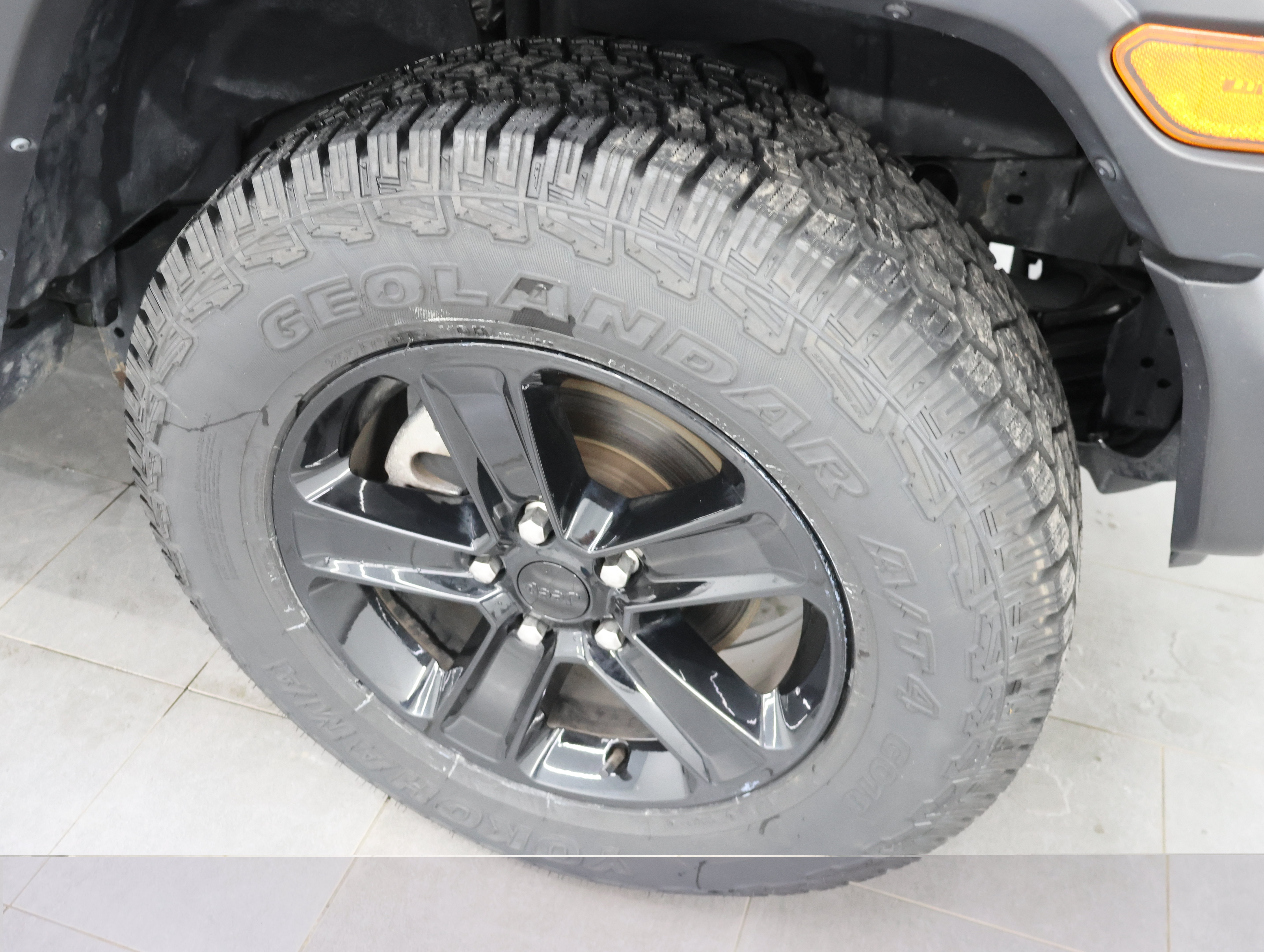Used 2023 Jeep Wrangler Unlimited Sport AWD/4WD image 3