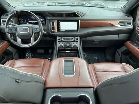 Used 2023 GMC Yukon XL Denali Ultimate image 22