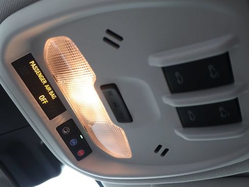 Used 2025 Chevrolet Trax ACTIV w/ Sunroof Package FWD image 31