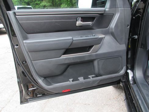 Used 2025 Toyota Tundra SR5 w/ SR5 Premium Package AWD/4WD image 9