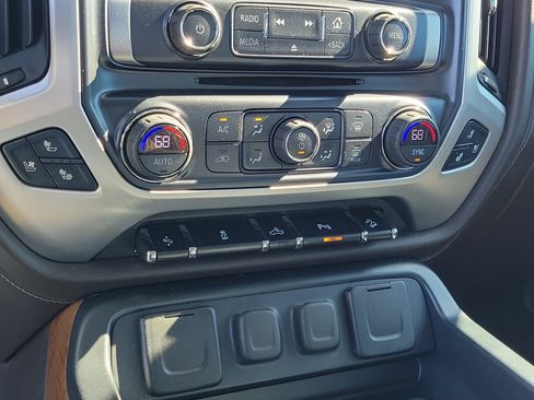 Used 2017 GMC Sierra 1500 SLT w/ SLT Premium Package image 27