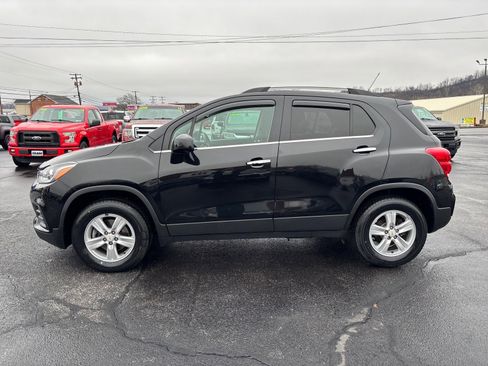 Used 2019 Chevrolet Trax LT w/ LT Convenience Package AWD/4WD image 4