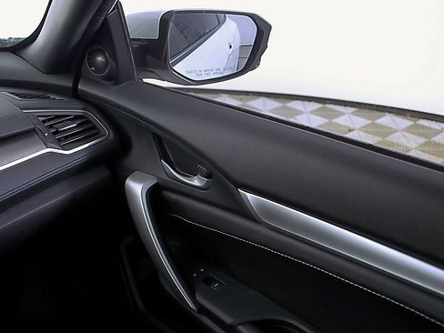 Used 2019 Honda Civic EX image 18