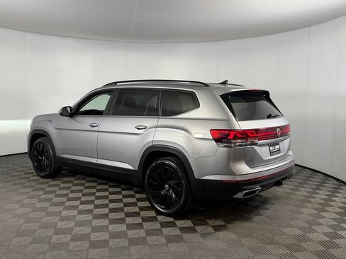 Used 2026 Volkswagen Atlas SE AWD/4WD image 9