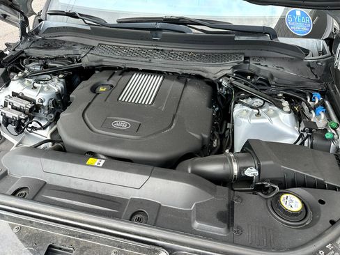 Used 2016 Land Rover Range Rover Sport SE image 20