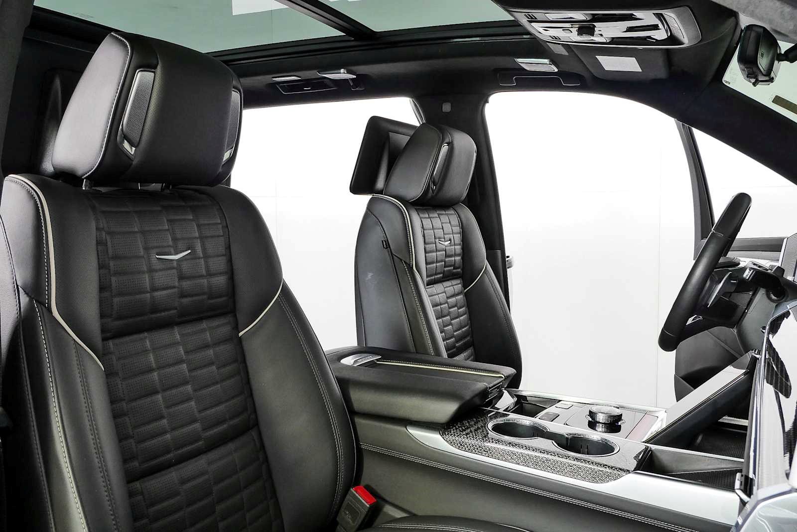 Certified 2025 Cadillac Escalade V AWD/4WD image 18