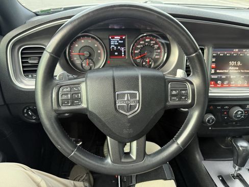 Used 2013 Dodge Charger R/T image 19