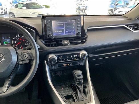 Certified 2022 Toyota RAV4 XLE image 9