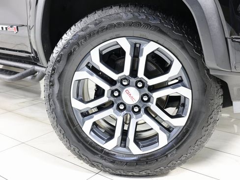 Used 2024 GMC Canyon AT4 w/ AT4 Premium Package image 14