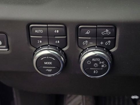 New 2025 GMC Sierra 2500 Denali Ultimate AWD/4WD image 23