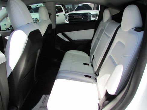 Used 2021 Tesla Model Y Long Range AWD/4WD image 26