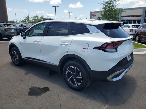 New 2025 Kia Sportage LX image 3