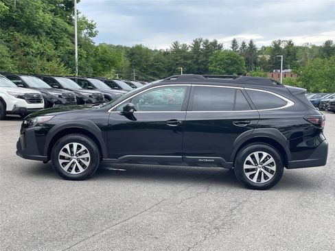 Certified 2025 Subaru Outback AWD/4WD image 2