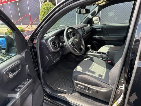 Used 2023 Toyota Tacoma TRD Off-Road image 22