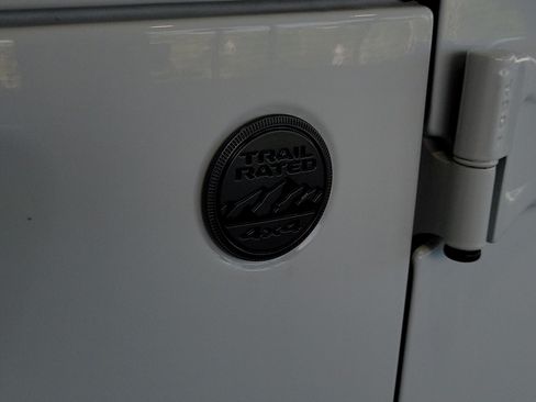 Used 2023 Jeep Wrangler Unlimited Sport AWD/4WD image 7