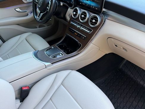 Used 2021 Mercedes-Benz GLC 300 4MATIC w/ Driver Assistance Package image 20