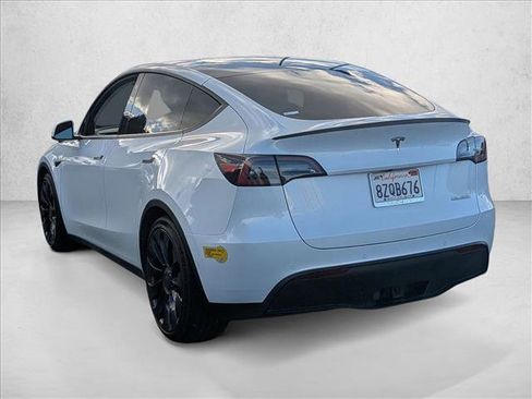 Used 2022 Tesla Model Y Performance image 7
