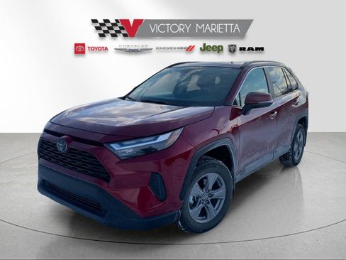 Used 2025 Toyota RAV4 XLE image 1