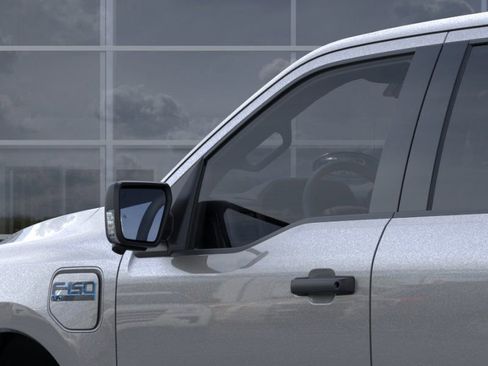 New 2025 Ford F150 Lightning XLT image 20