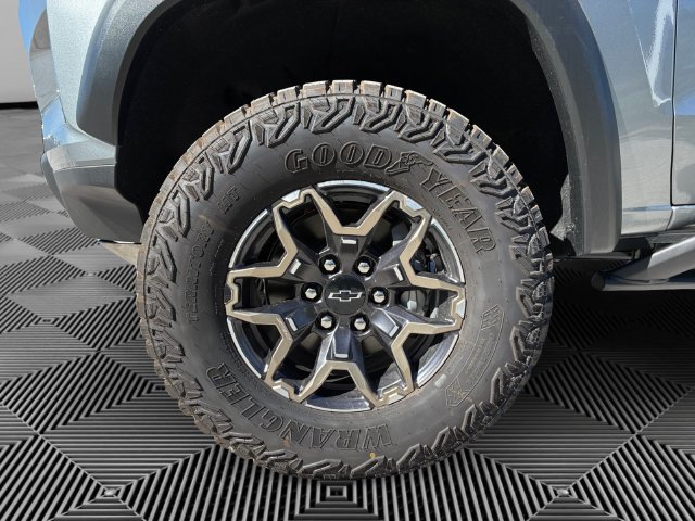 New 2026 Chevrolet Colorado ZR2 w/ Technology Package AWD/4WD image 6