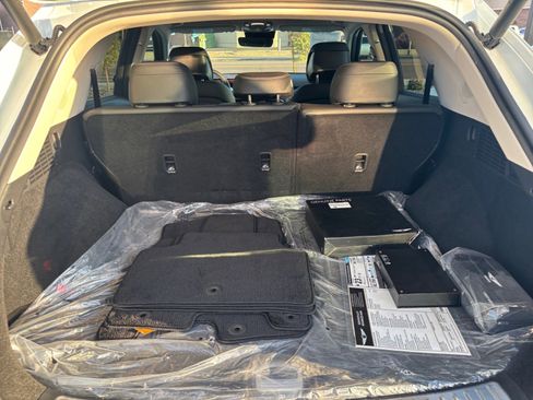 Used 2026 Genesis GV70 2.5T Advanced image 34