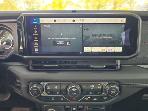 New 2026 Jeep Gladiator Rubicon AWD/4WD image 17