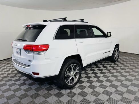 Used 2018 Jeep Grand Cherokee Limited AWD/4WD image 22