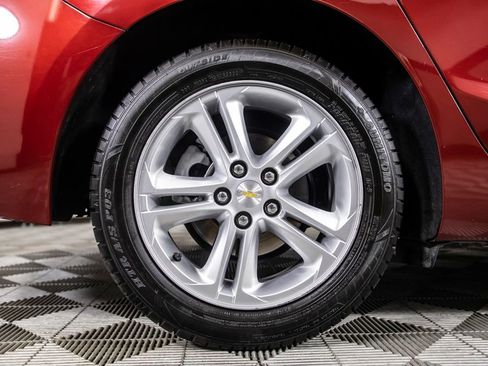Used 2017 Chevrolet Cruze LT w/ Convenience Package image 39