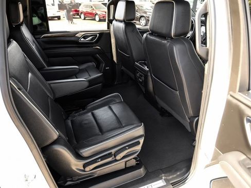 Used 2023 Chevrolet Suburban Premier image 38
