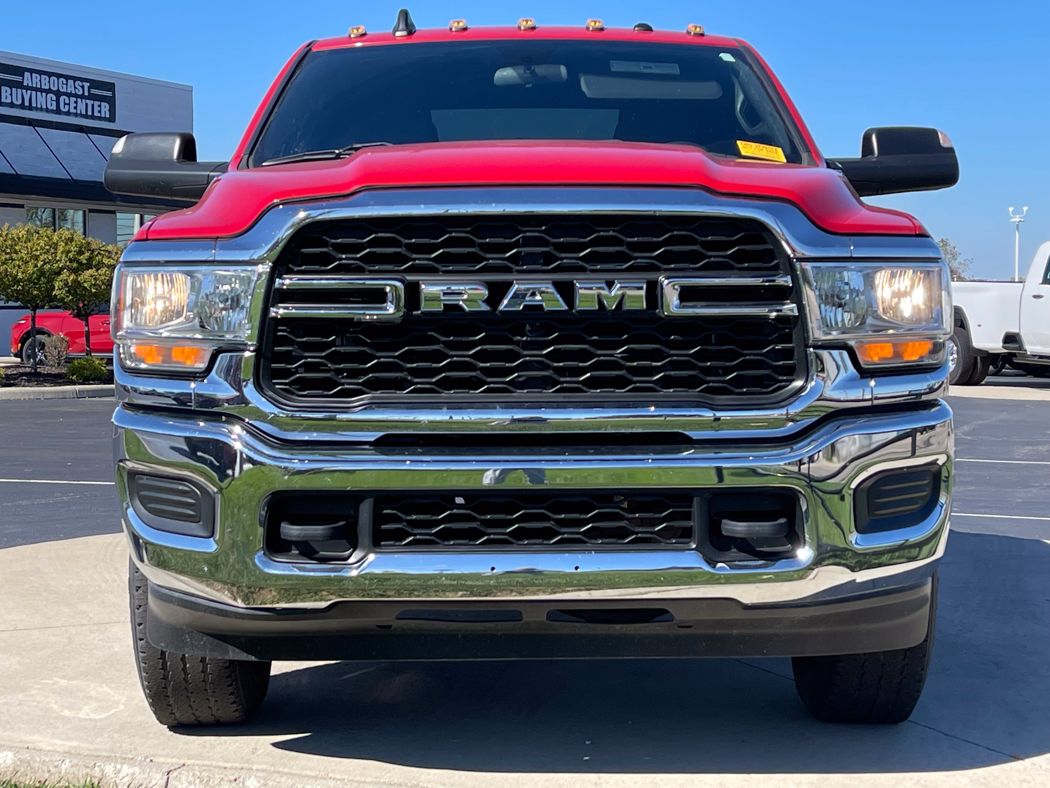 Used 2022 RAM 2500 Tradesman w/ Chrome Appearance Group AWD/4WD image 2