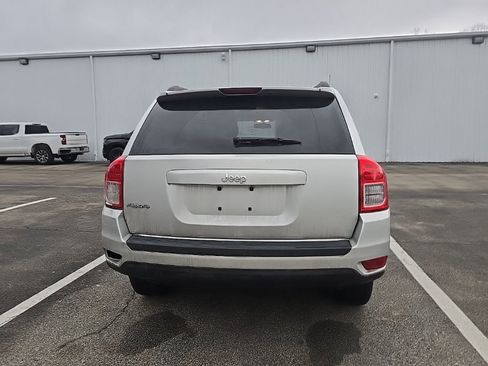 Used 2012 Jeep Compass Sport image 6