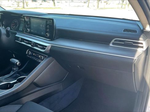 Used 2022 Kia K5 LXS image 22