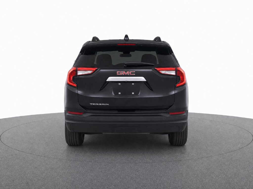 Used 2024 GMC Terrain SLE w/ Driver Convenience Package FWD image 7