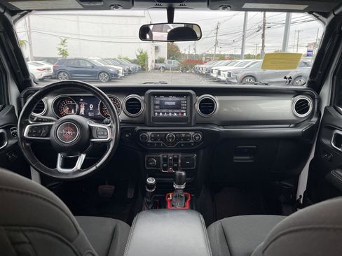 Used 2020 Jeep Wrangler Unlimited Sahara w/ Dual Top Group image 13