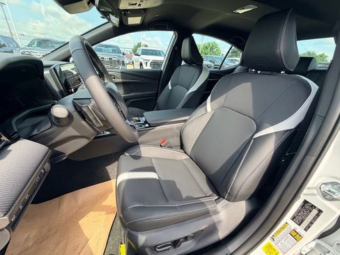 Used 2026 Toyota Camry SE FWD image 9