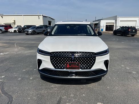 New 2026 Lincoln Nautilus Premier w/ Equipment Group 102A image 2