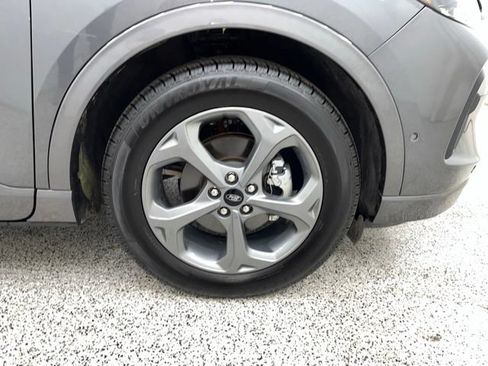 Used 2023 Ford Escape ST-Line FWD image 7