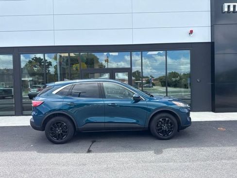 Used 2020 Ford Escape SE AWD/4WD image 2