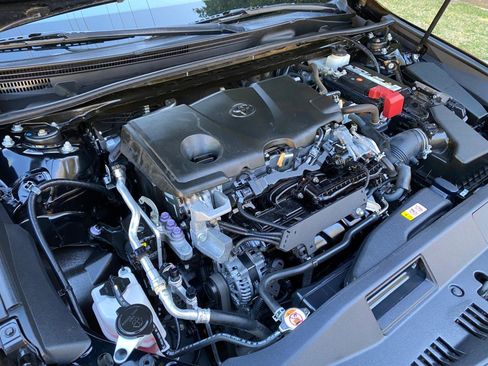 Used 2020 Toyota Camry SE image 15