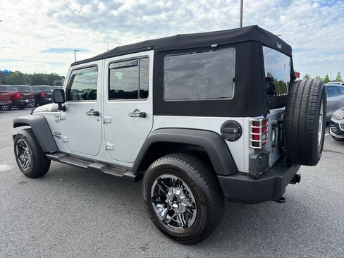 Used 2012 Jeep Wrangler Unlimited Sport AWD/4WD image 7