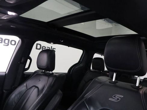 Used 2018 Chrysler Pacifica Touring-L Plus w/ Advanced Safetytec Group FWD image 36