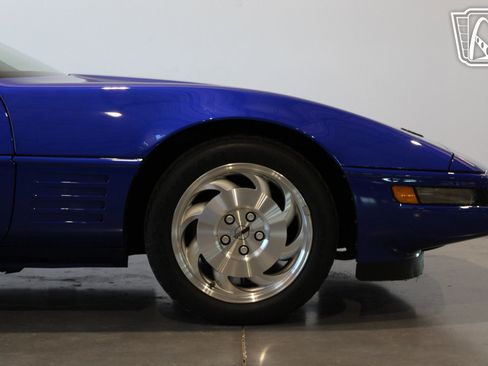 Used 1994 Chevrolet Corvette Coupe RWD image 34