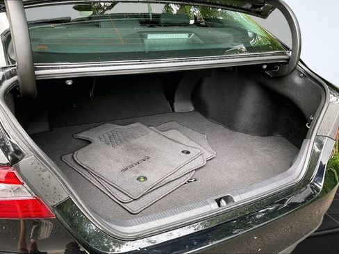 Used 2020 Toyota Camry XLE w/ Carpet Mat Package FWD image 5